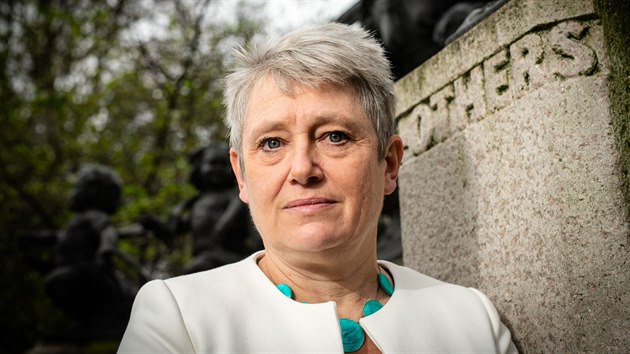Kate Binghamová, šéfka britské komise pro zajištění vakcín proti covidu-19