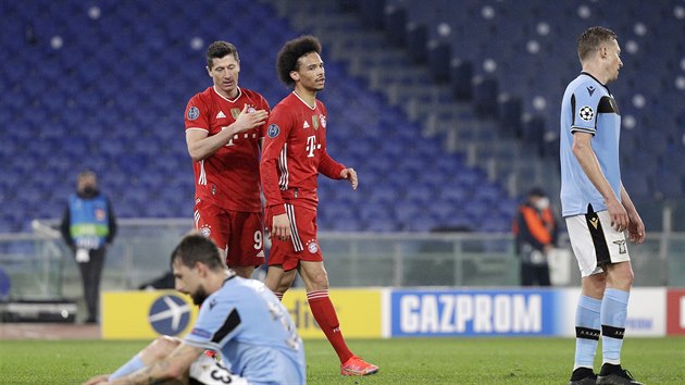 Robert Lewandowski (vlevo) a Leroy San, tonci Bayernu Mnichov.