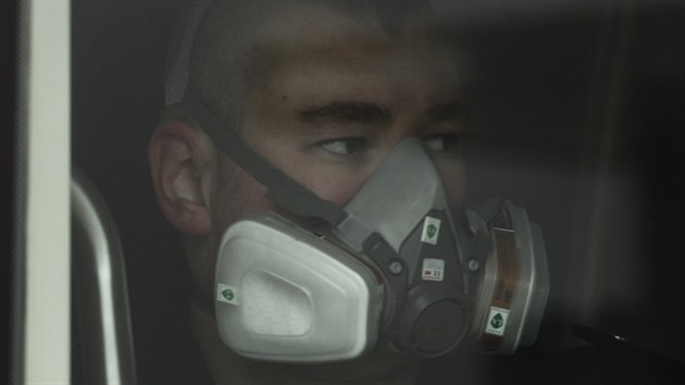 Ministerstvo zdravotnictví chce nařízením nosit respirátory třídy FFP2 nebo KN95 případně zdvojené roušky zvýšit ochranu před koronavirem, který se v Česku nyní šíří v nakažlivější britské variantě..(25.únor 2021)