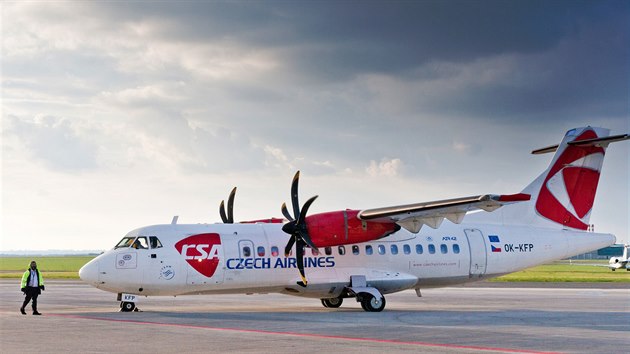 turbovrtulové ATR 42, ČSA, Mezinárodní letiště Václava Havla, Ruzyně, Praha, Česká republika (26.únor 2021)