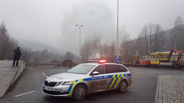 Požár tovární haly v Chrastavě (26. února 2021)