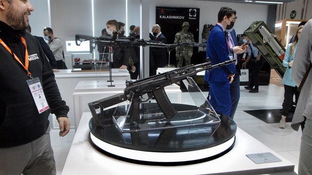 Premiéra exportní verze ruské útočné pušky Kalašnikov AK-19 ve standardní ráži NATO 5.56x45mm