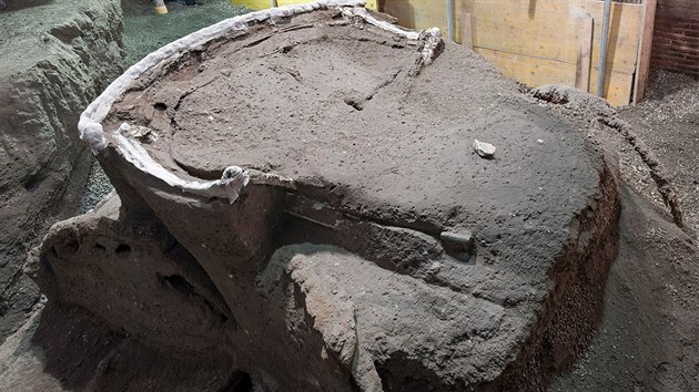 Archeologové našli v blízkosti Pompejí obřadní kočár. (27. února 2021)