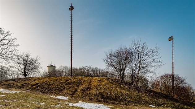 Bývalá sjezdovka Rozárka ve střední části kopce sv. Jana na Novém Hradci Králové. (23. 2. 2021)