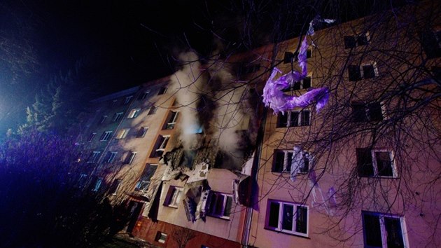Výbuch a následný požár bytu v Hrabůvce zaměstnal hasiče. (24.2.2021)