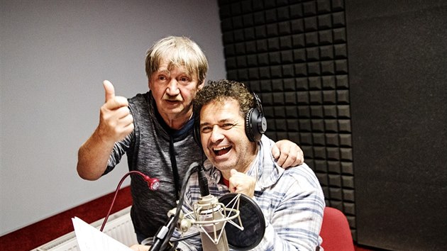 Režisér Zdeněk Štěpán a herec Martin Dejdar při dabingu seriálu Simpsonovi (14. června 2018)