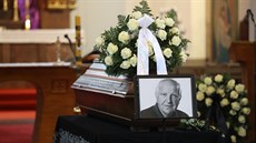 Pohřeb Otakara Černého, který minulé úterý zemřel ve věku 77 let. (22.únor 2021)
