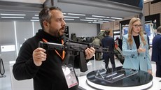 Premiéra exportní verze ruské útoné puky Kalanikov AK-19 ve standardní rái...