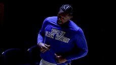 Julius Randle z New York Knicks se chystá na zápas.