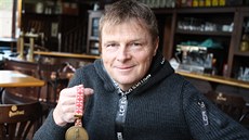 Franti�ek Lorenc s pam�tní medailí z leto�ního ro�níku Vasova b�hu. Jednou by...