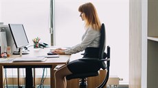 Za�ízenou pracovnu z domu ka�dý �ech nemá.