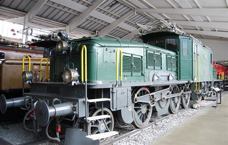 V roce 1917 si SBB na zkouku objednaly tyi lokomotivy t rznch typ. Po...