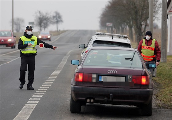 Kontroly probíhají i na Plzesku. (1. bezna 2021)