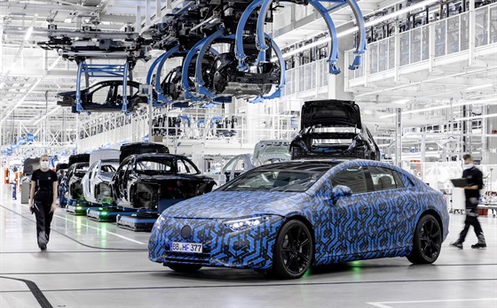 Do příštího roku Mercedes-Benz rozšíří nabídku plně elektrických aut o dalších...