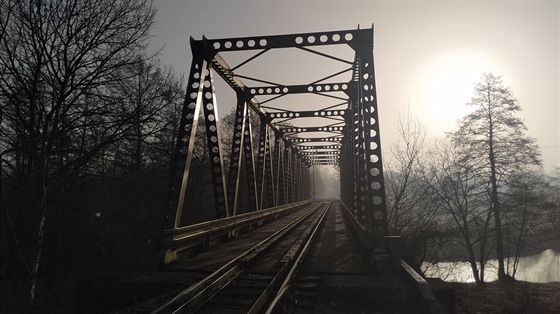 Most přes Sázavu na trati na Pardubice byl v Havlíčkově Brodě naposledy položen...