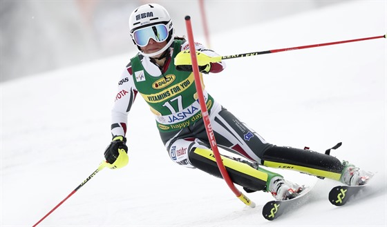 Martina Dubovská na trati slalomu v Jasné.