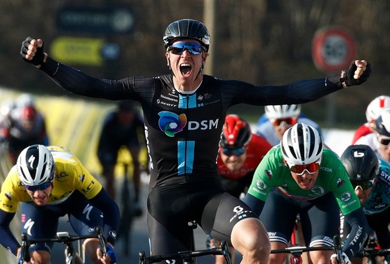 Cees Bol z Team DSM jako vítěz druhé etapy na Paris-Nice