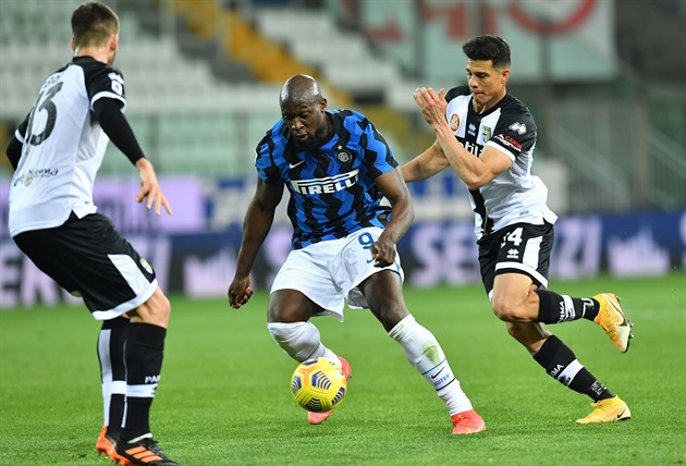 Inter vyhrál v Parmě a vede italskou ligu před AC už o šest bodů