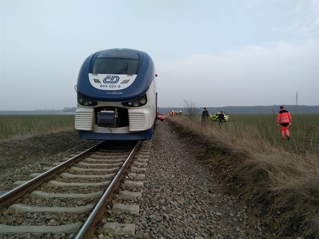 Vlak srazil člověka u Valašského Meziříčí, provoz na trati byl zastavený