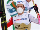 Johannes Hösflot Klaebo slaví vítzství v závod na 50 km na mistrovství svta...