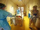 Pevoz pacienta na pracovit nukleární medicíny kvli vyetení na plicní...