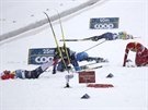 Vyerpání po pedávce ve tafet na mistrovství svta v Oberstdorfu.