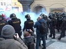 Policie v Praze zadrela nkolik demonstrant