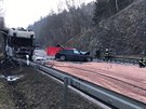 Na silnici slo 3 u Votic se srazil kamion s osobnm autem. (1.3.2021)