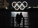 Olympijské kruhy v Tokiu naivo spatí nejspí jen Japonci.