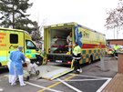 V pátek 26. února pevezl velkokapacitní sanitní vz deset pacient z FN Plze...