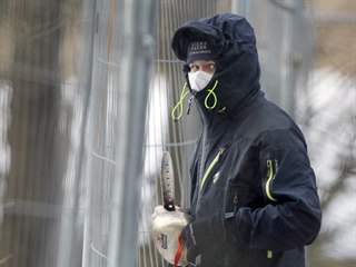 Jeden z minima fanoušků ve čtvrtek dorazil k dějišti šampionátu povzbuzovat i...