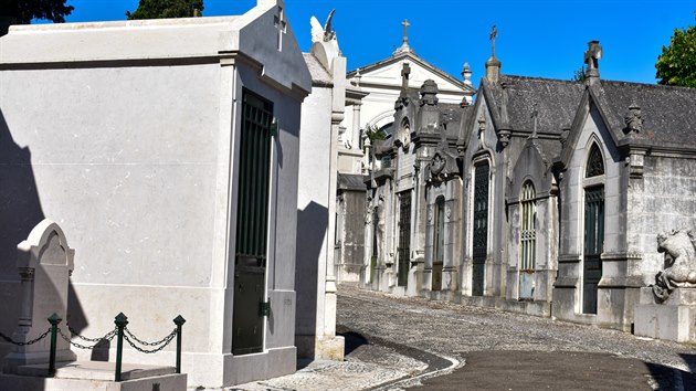 Hřbitov Prazeres je největším hřbitovem v Lisabonu.