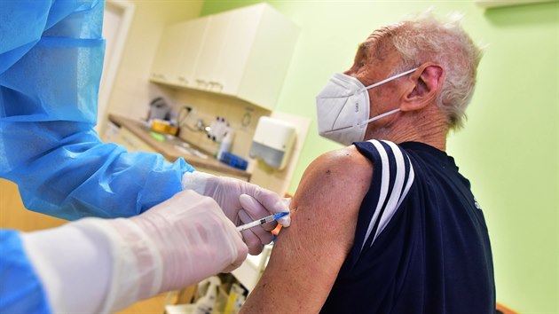 Očkování proti nemoci covid-19 v obci Hošťálkova na Vsetínsku (4. března 2021)