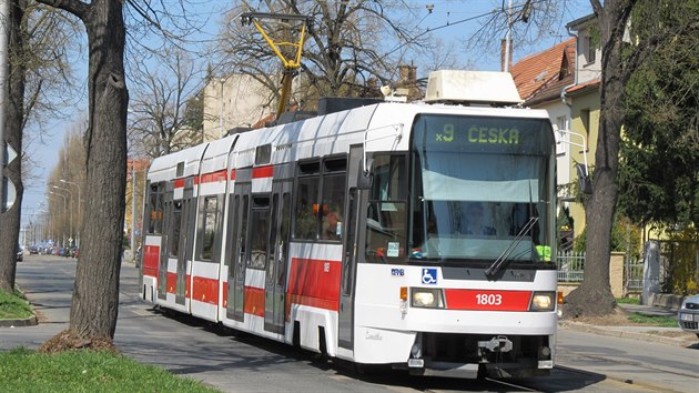 Mezi obří exponáty patří i tramvaj RT6.