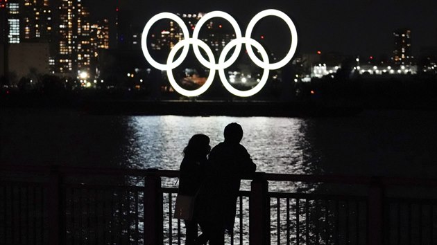 Olympijsk kruhy v Tokiu naivo spat nejsp jen Japonci.