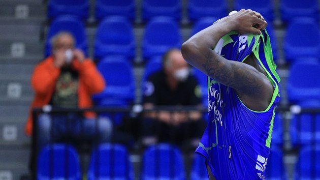 Jason Burnell ze Sassari prov prohru v Nymbuce.