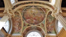 Nástnné malby v jedné z kupolí kolonády Maxima Gorkého pipomínají, e do...