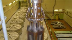Ped zavazením do reaktoru je erstvé palivo umístno ve speciálních...