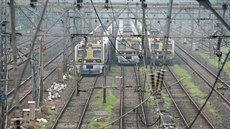 Kvli rozsáhlému výpadku energie v Bombaji nejely vlaky. (12. íjna 2020)