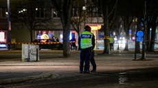 védská policie vyetuje místo inu ve mst Vetlanda, kde neznámý útoník...