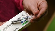 ínská vakcína proti koronaviru od státní spolenosti Sinopharm  (25. února...