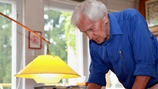 Zikmund ve vile pi natáení filmu Století Miroslava Zikmunda