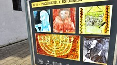 V ulicích Holeova instalovali výstavu Zázraný rabín ach a tajuplné idovské...