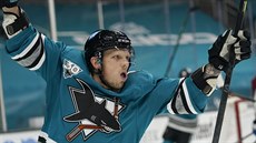 eský hokejista Tomá Hertl se v íjnu pedstaví se spoluhrái ze San Jose Sharks v Praze. Ve dvou utkáních základní ásti NHL se utkají s Nashville Predators.