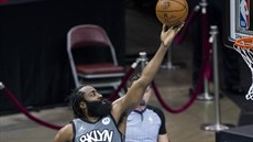 James Harden z Brooklynu zakonuje na ko Houstonu.