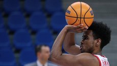 Jerrick Harding z Nymburka v zápasem s Bambergem