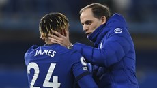 Trenér Thomas Tuchel dkuje po výhe Chelsea svému hrái Reecovi Jamesovi.