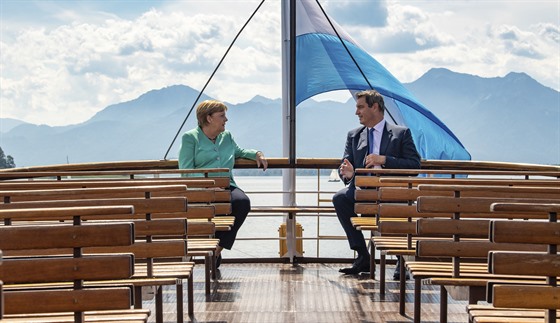 Na jedné lodi. Nmecká kancléka Angela Merkelová a bavorský premiér Markus...