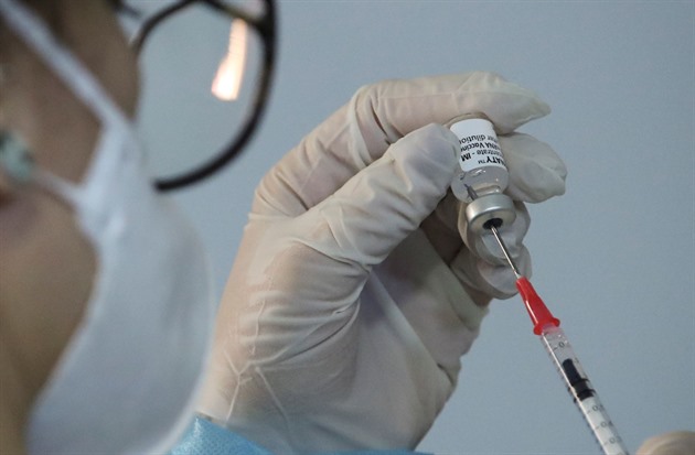 Izrael nabízí třetí dávku vakcíny Pfizer lidem s oslabenou imunitou. Ve hře je i přeočkování široké veřejnosti