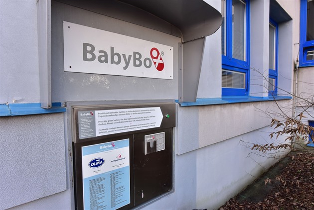 Nezvyklé řešení. O roční dívku odloženou do babyboxu bude pečovat příbuzná